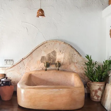 Tia Pool Trullo Вилла Ракале