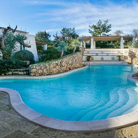 Tia Pool Trullo Вилла