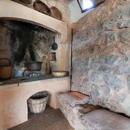 Tia Pool Trullo *