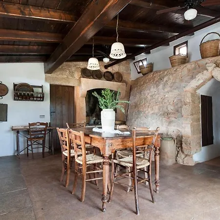 Tia Pool Trullo Racale